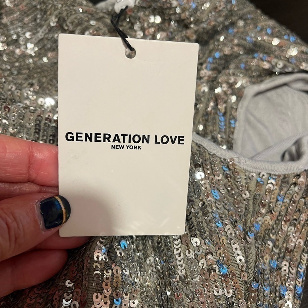 Generation Love Tina Silver Sequin One Shoulder Top Sz XXS NWT - Picture 2 of 7